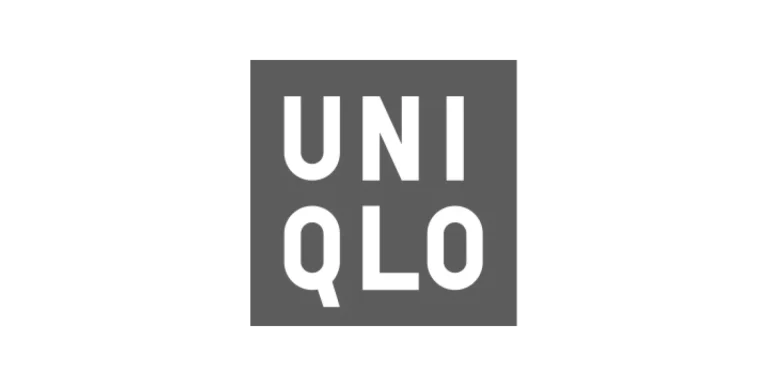 UM SP DOKU 26 LOGO UNIQLO